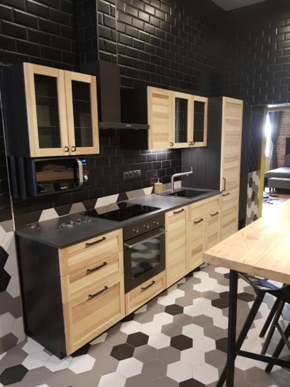 Apartament Geometric Luxury In The Center With 3br Budapesta